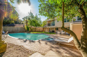 Bright and Spacious Home for w Pool -over 30 Nights-